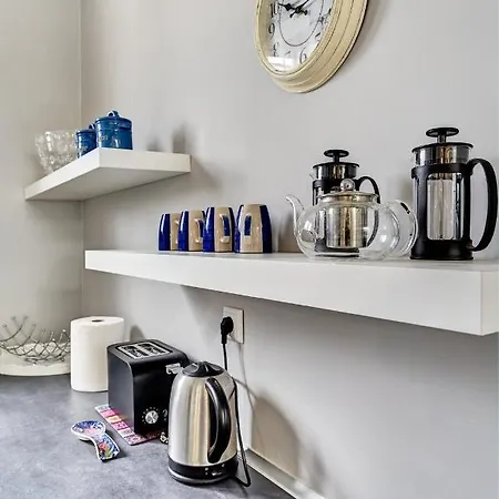 Old Town Luxury Velvet * Rhodes City