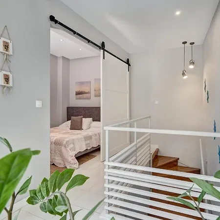 Old Town Luxury Velvet Apartment Rhodes City