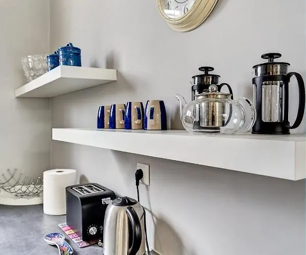 Old Town Luxury Velvet * Rhodes City